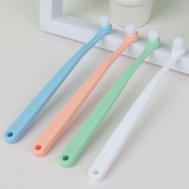 Brosse à dents pour chiens et chats – soins bucco-dentaires